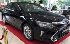 Toyota Camry giảm giá dọn đường cho mẫu mới nhập Thái