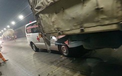 TNGT liên hoàn giữa 4 xe ô tô trong hầm Hải Vân, 2 người bị thương