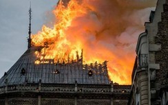 Cháy lớn và dữ dội ở Nhà thờ Đức Bà Paris