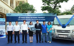 Ford Việt Nam tặng ô tô cho trung tâm bảo trợ xã hội tỉnh Hải Dương