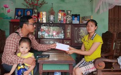 Báo Giao thông trao quà hỗ trợ gia đình nạn nhân TNGT ở Hưng Yên