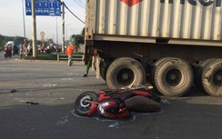 Người phụ nữ chết thảm dưới bánh xe container trên đường về quê nghỉ lễ