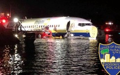 Máy bay Boeing 737 chở 142 người bị rơi xuống sông ở cuối đường băng