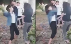 Hai nữ sinh lớp 10 Quảng Bình bị đánh hội đồng, tung clip lên Facebook