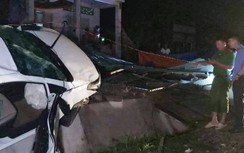 Ô tô gặp tai nạn ở dốc Lầu Ông Hoàng, 1 người tử vong