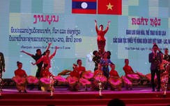 Đặc sắc các chương trình giao lưu văn hóa cộng đồng dân tộc Việt - Lào