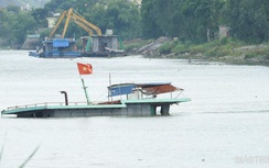 Hà Nam: Hai tàu chở vật liệu va chạm nhau, 1 chiếc chìm giữa Sông Đáy
