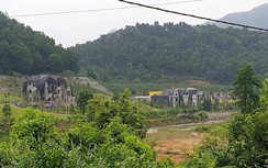 Đột nhập điểm nóng cưỡng chế 18 công trình “băm nát” rừng Sóc Sơn