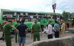 Xe khách lao xuống sông ở Thanh Hóa: Lái xe khai gì?
