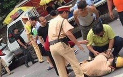 Hà Nội: Thanh niên xăm trổ tông gục Trung úy CSGT trên QL32 bị khởi tố