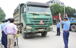 Thâm nhập “điểm nóng” bắt xe quá tải gần 180% giữa Thủ đô