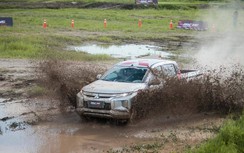 Xem tay đua chuyên nghiệp "phá" Mitsubishi Triton tại Việt Nam