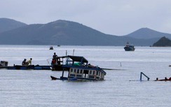 Lật thuyền trên vịnh Vân Phong, 3 người chết và mất tích