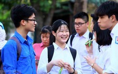 Tuyển sinh lớp 10 ở Hà Nội: 41 trường hạ điểm chuẩn, có trường giảm 10 điểm