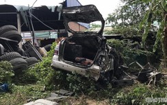 Danh tính nạn nhân vụ xe cẩu và ô tô 7 chỗ lao xuống dạ cầu Hàm Luông