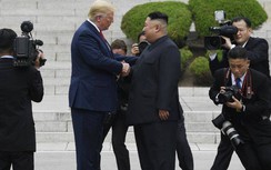 Khoảnh khắc lịch sử: Ông Trump sang Triều Tiên, ông Kim sang Hàn Quốc