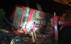 Lật xe khách ở Đắk Lắk, một hành khách tử vong, chục người bị thương