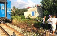 2 nữ sinh vừa đỗ lớp 10 tử vong thương tâm khi băng qua đường sắt
