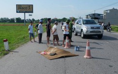 Người phụ nữ tử vong sau khi đâm trực diện vào xe tải ở Thanh Hóa