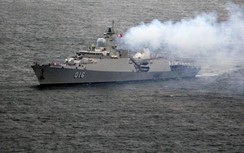 Tàu khu trục Quang Trung của Hải quân Việt Nam diễu hành ở Vladivostok