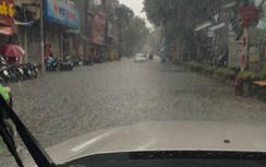 Cập nhật bão số 3, nhiều tuyến phố nội đô Hà Nội nguy cơ ngập nặng