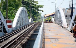 Đề nghị bảo tồn một phần cầu đường sắt gần 120 tuổi ở Sài Gòn