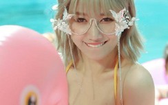 Hari Won diện bikini trong MV, Trấn Thành hốt hoảng gọi "yêu quái"