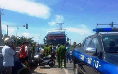 Hai xe khách chèn ép nhau gây náo loạn ở Ninh Bình sau va chạm