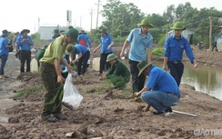 Thanh niên ngành hàng hải trồng cây phủ xanh bờ Kênh Tắt