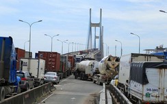 TP.HCM: Hơn 60 vụ xe container chết máy khu vực dốc cầu Phú Mỹ