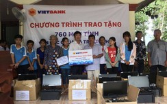 Vietbank tặng 760 máy tính cho các chùa và trường học