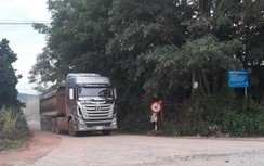 Xử nghiêm dàn xe chở cát "khủng" cày nát đường 10 tấn ở Đắk Nông
