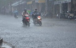 Áp thấp nhiệt đới đi lòng vòng, gây mưa lớn kéo dài ở miền Trung