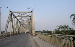 Phú Thọ: Phân luồng giao thông qua cầu Phong Châu để sửa chữa