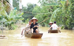 Lũ rút, nhiều nơi ở Hà Tĩnh vẫn ngập sâu 2m, cô lập