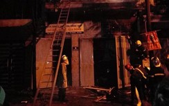 Hà Nội: Nhà ba tầng bốc cháy trong đêm, bốn người thoát chết