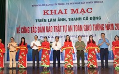 Thanh Hoá mở triển lãm ảnh, tranh cổ động về trật tự ATGT