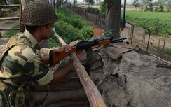 Quân đội Ấn Độ và Pakistan bắn nhau ở khu vực biên giới