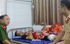 CSGT Bắc Giang bị người vi phạm lao thẳng xe vào người