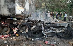 Video: Tai nạn kinh hoàng trên QL5 khiến tài xế xe container chết cháy
