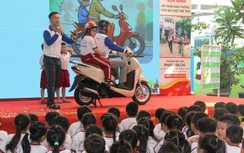 TP.HCM: Tuyên truyền ATGT cho 500 học sinh tiểu học Phạm Văn Chí