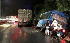 Xe khách gặp nạn trên đèo Bảo Lộc, hàng chục người hoảng loạn kêu cứu