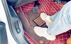 Sử dụng loại thảm sàn ô tô nào để đảm bảo an toàn khi lái xe?