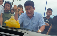 Giám đốc gọi giang hồ vây xe công an ở Đồng Nai bị khởi tố thêm tội gì?