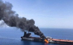 Nổ lớn trên tàu chở dầu của Iran, nghi do trúng tên lửa