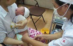 Hai bé gái song sinh bất ngờ tử vong sau tiêm vắcxin viêm gan B