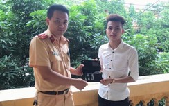 Nhặt được ví trên đường tuần tra, CSGT Bắc Ninh tìm trao cho người đánh rơi