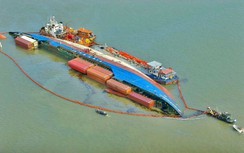 Toàn cảnh giải cứu tàu chở 285 container chìm ở Cần Giờ