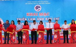 Hải Phòng: Trưng bày hơn 100 tranh ảnh, tư liệu báo chí về ATGT