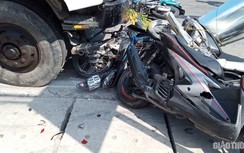 Tai nạn ở Long An: Ô tô tải tông hàng loạt xe máy, nhiều người bị thương